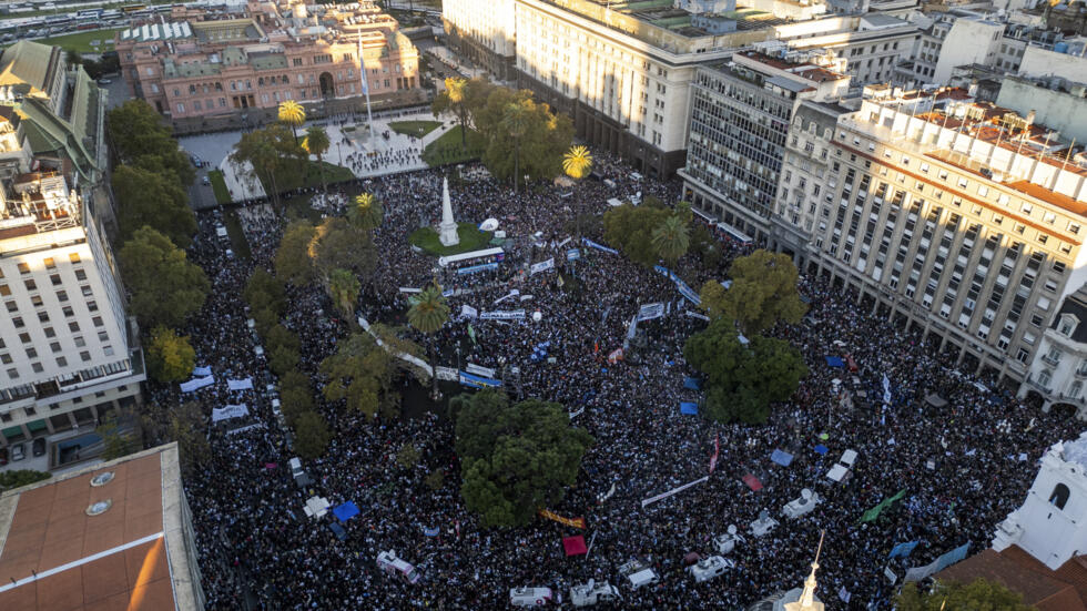 Marcha en defensa de la universidad pública en Buenos Aires.