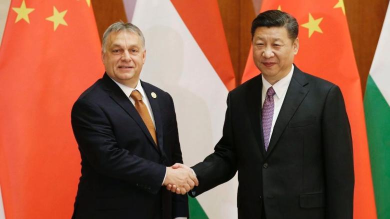 Viktor Orbán y Xi Jiping. 